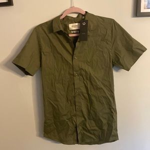⭐️2/$10 - green button down